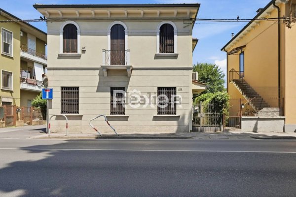 casa indipendente in vendita a Vicenza in zona Centro Storico