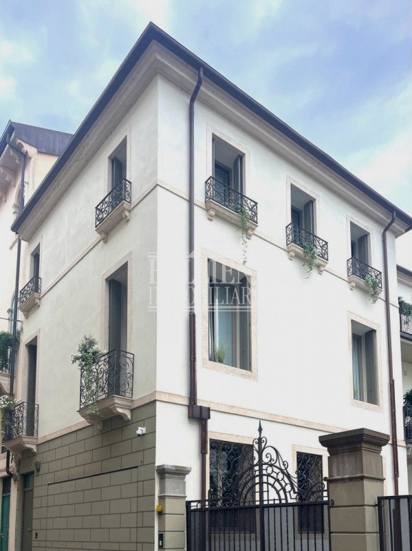 attico in vendita a Vicenza in zona Centro Storico