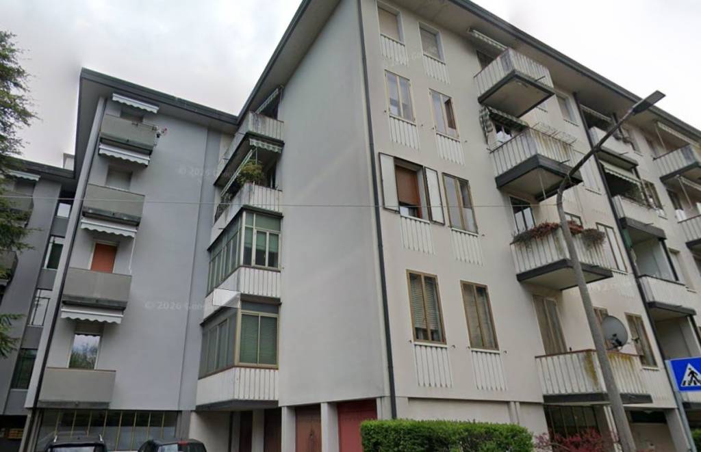 appartamento in vendita a Vicenza in zona Cattane