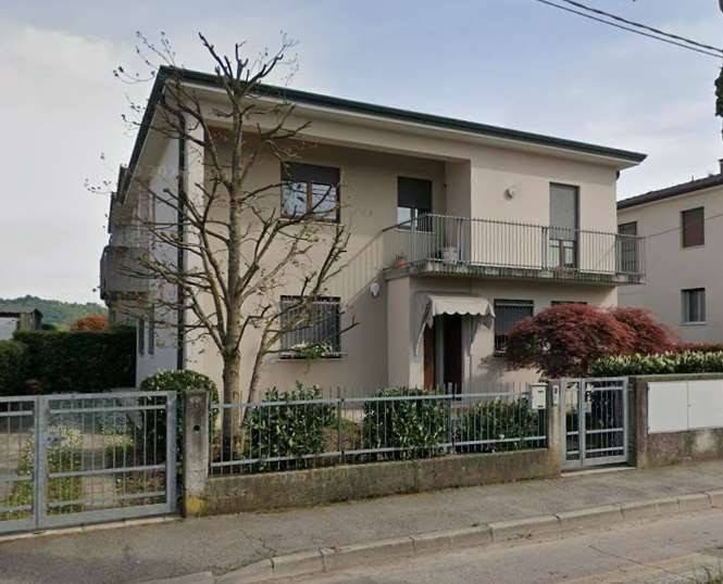 appartamento in vendita a Vicenza in zona Gogna