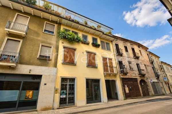 appartamento in vendita a Vicenza in zona Centro Storico