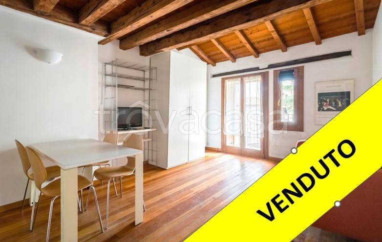 appartamento in vendita a Vicenza in zona Centro Storico
