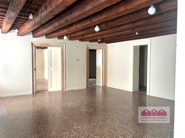 ufficio in vendita a Vicenza in zona Centro Storico