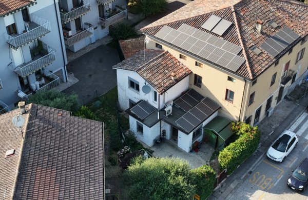 casa indipendente in vendita a Vicenza in zona Ferrovieri