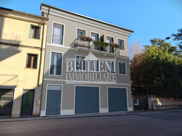 appartamento in vendita a Vicenza in zona Borgo Berga