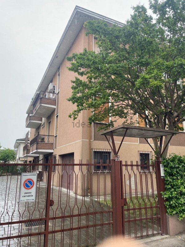 appartamento in vendita a Vicenza in zona San Bortolo/San Paolo
