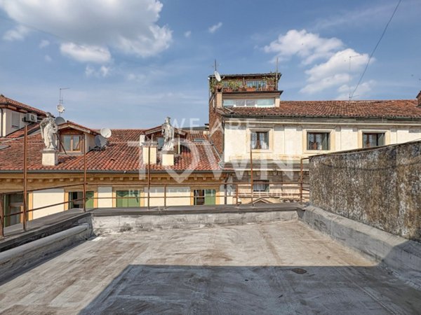 appartamento in vendita a Vicenza in zona Centro Storico