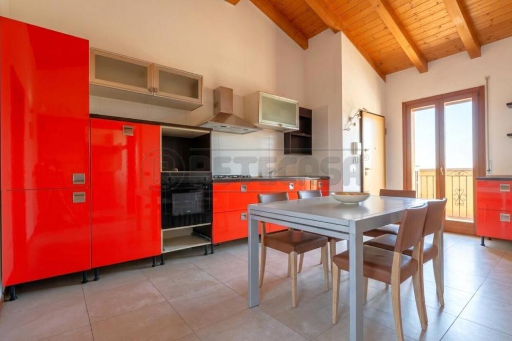 appartamento in vendita a Vicenza in zona Tormeno
