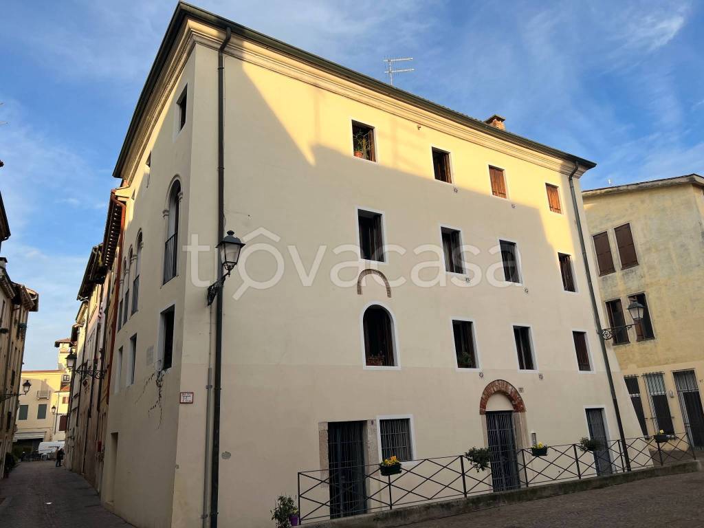 appartamento in vendita a Vicenza in zona Centro Storico