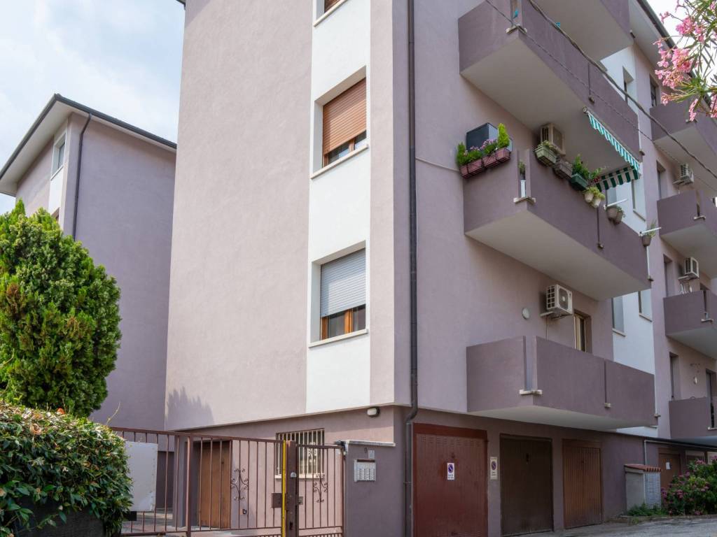 appartamento in vendita a Vicenza in zona Borgo Casale