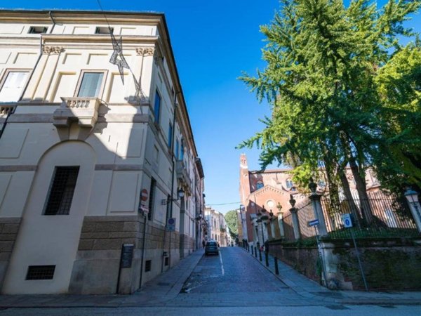 appartamento in vendita a Vicenza in zona Centro Storico