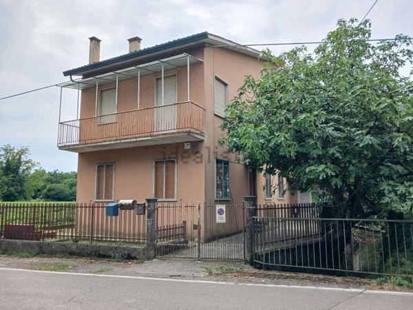 casa indipendente in vendita a Vicenza in zona Campedello