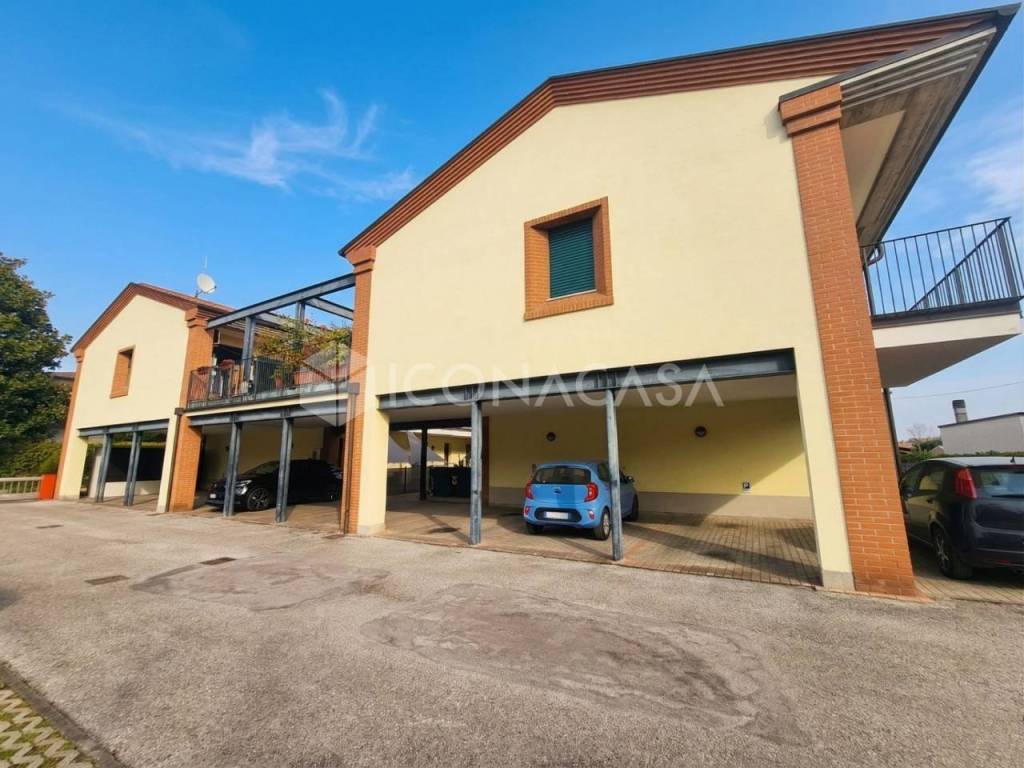 appartamento in vendita a Vicenza in zona Polegge