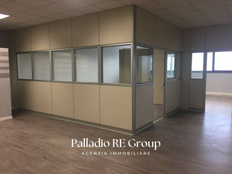 ufficio in vendita a Vicenza in zona La Stanga