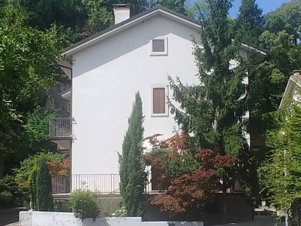 casa indipendente in vendita a Vicenza in zona Monte Berico