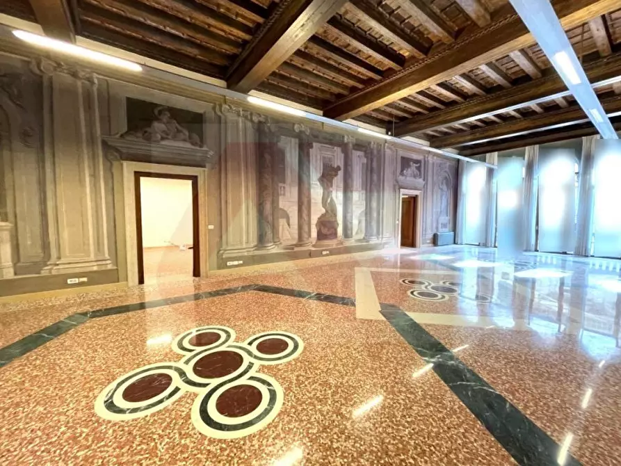 ufficio in vendita a Vicenza in zona Centro Storico