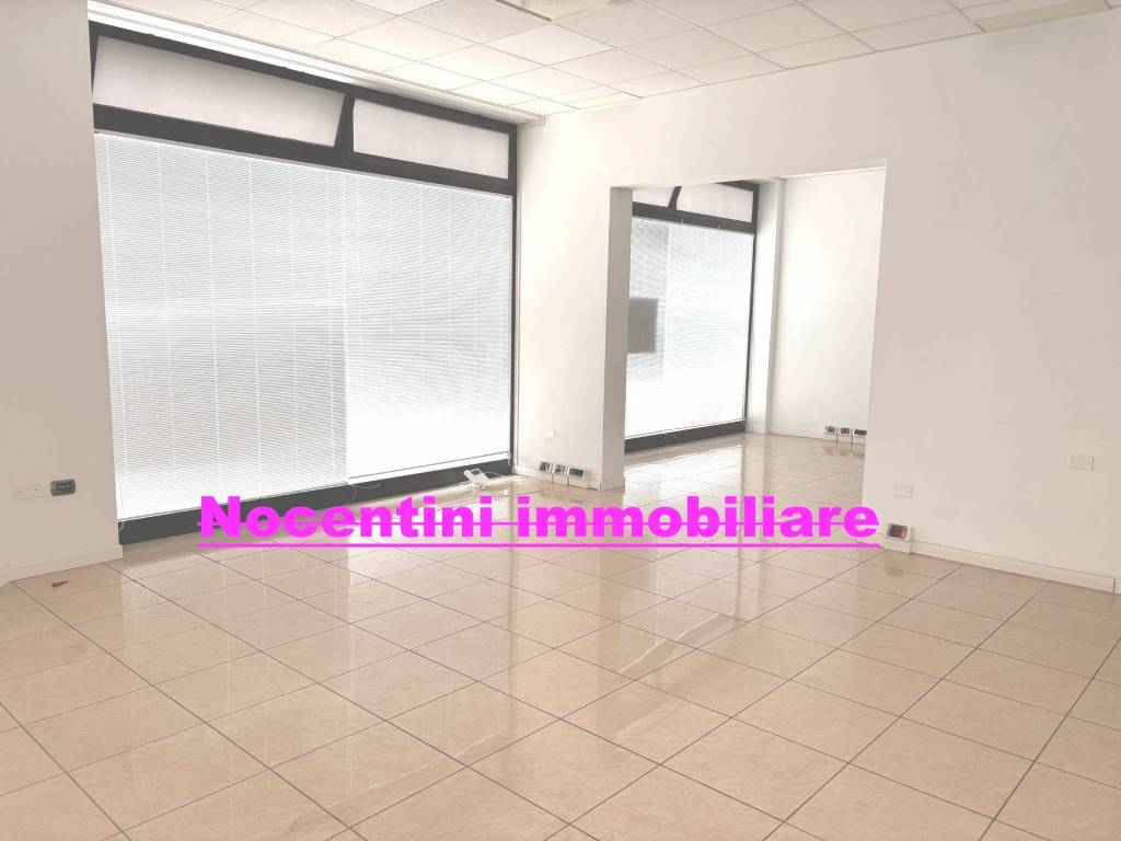 negozio in vendita a Vicenza in zona Monte Berico