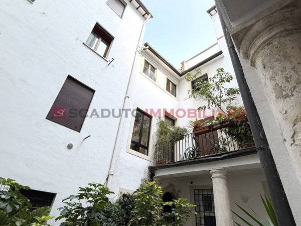 appartamento in vendita a Vicenza in zona Centro Storico