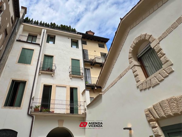 appartamento in vendita a Vicenza in zona Centro Storico