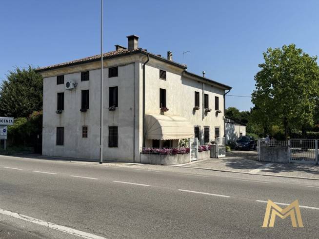appartamento in vendita a Vicenza in zona Pio X