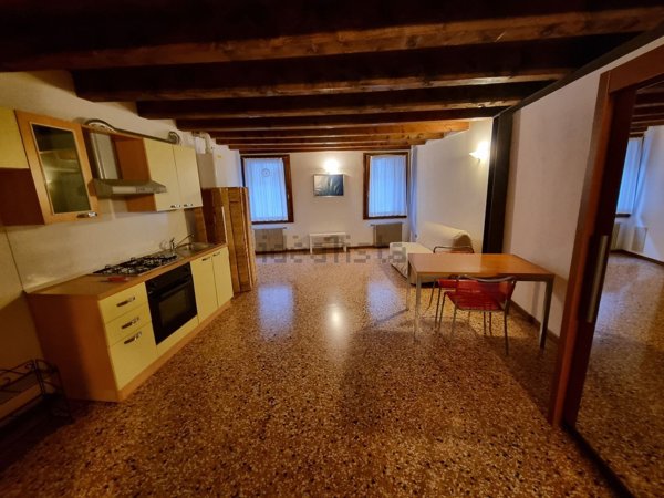 appartamento in vendita a Vicenza in zona Centro Storico