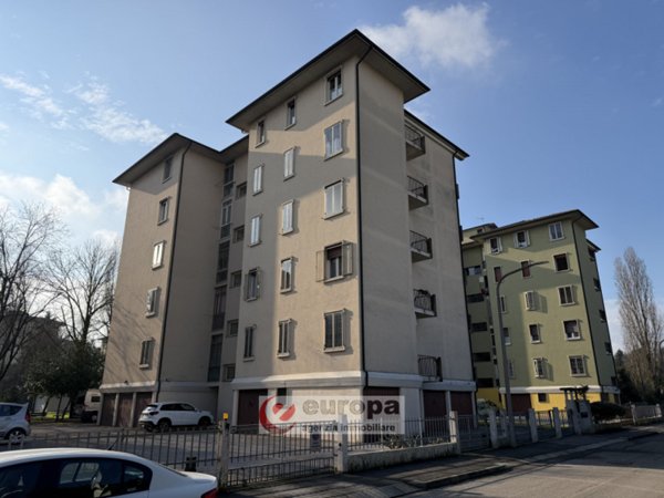 appartamento in vendita a Vicenza in zona Cattane