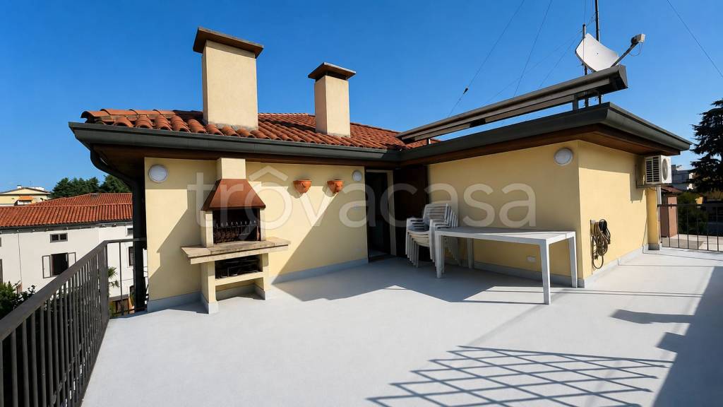 appartamento in vendita a Vicenza in zona San Lazzaro/Pomari