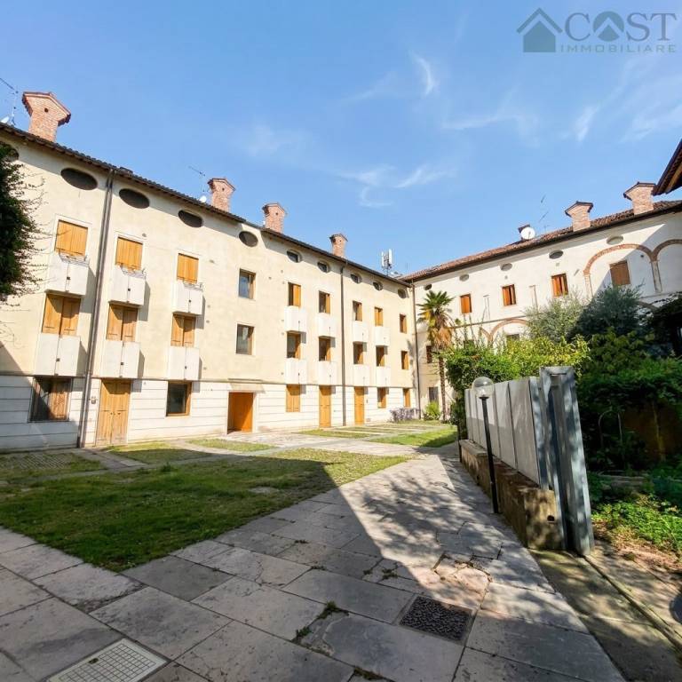 appartamento in vendita a Vicenza in zona Centro Storico