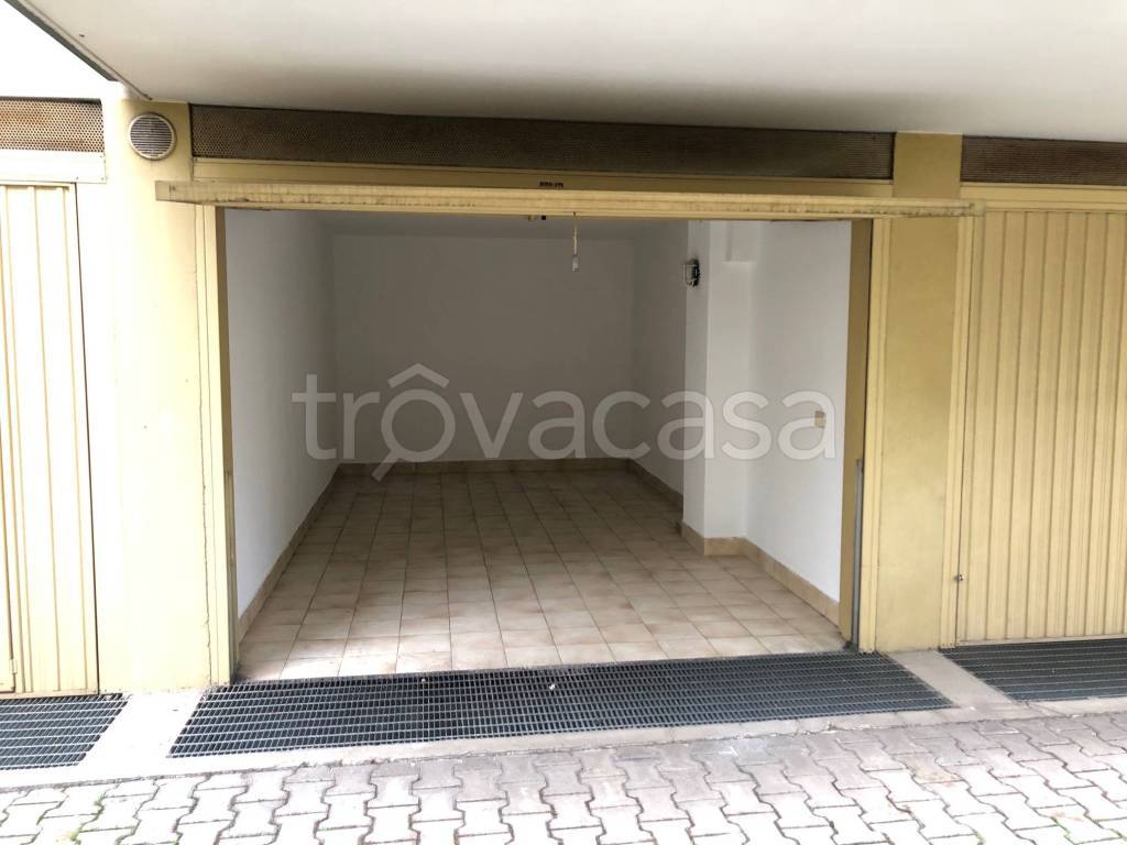 box auto in vendita a Vicenza in zona Pio X