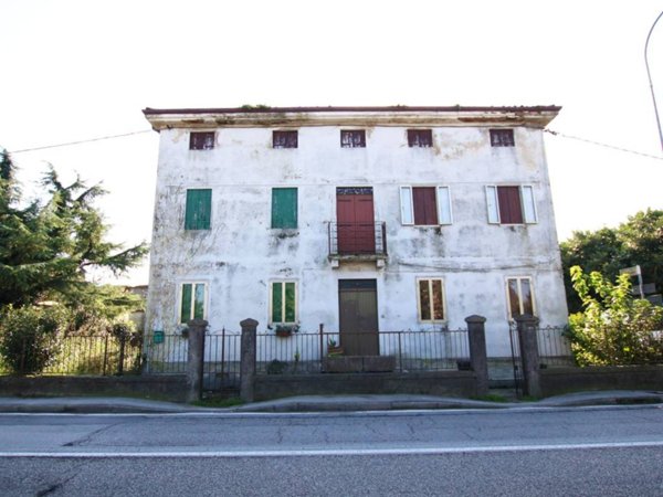 casa indipendente in vendita a Vicenza in zona Debba