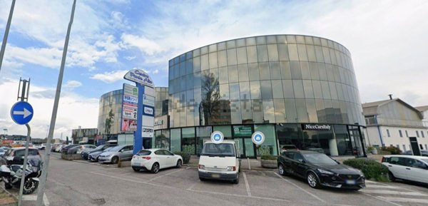 ufficio in vendita a Vicenza in zona San Lazzaro/Pomari
