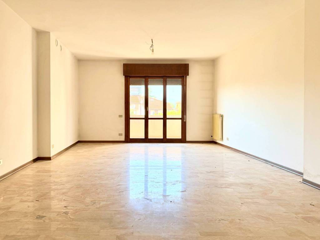 appartamento in vendita a Vicenza in zona Saviabona