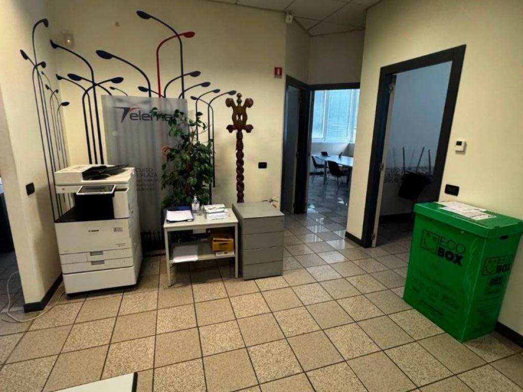ufficio in vendita a Vicenza in zona San Lazzaro/Pomari