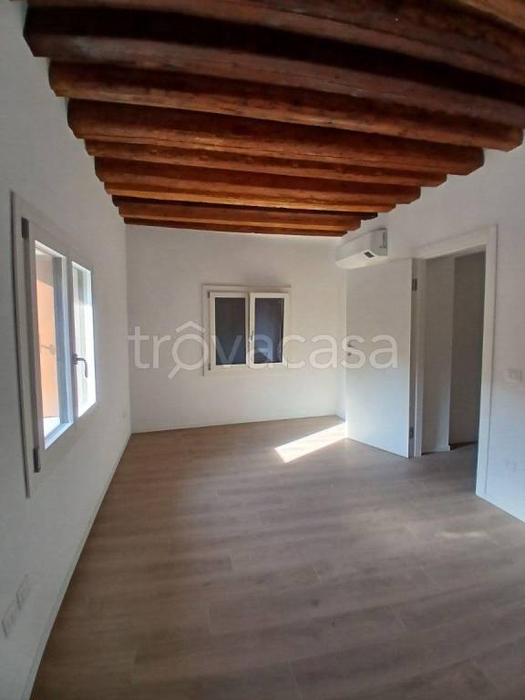 appartamento in vendita a Vicenza in zona Centro Storico