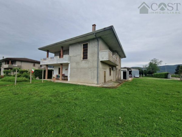 casa indipendente in vendita a Villaga in zona Belvedere