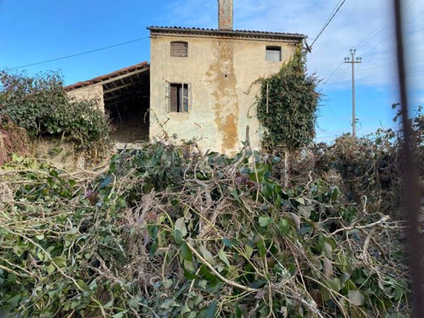 casa indipendente in vendita a Villaga