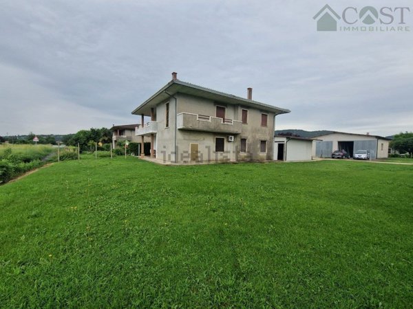 casa indipendente in vendita a Villaga in zona Belvedere
