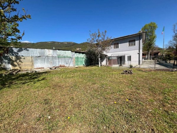 casa indipendente in vendita a Villaga