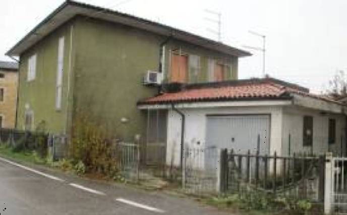 casa indipendente in vendita a Villaga