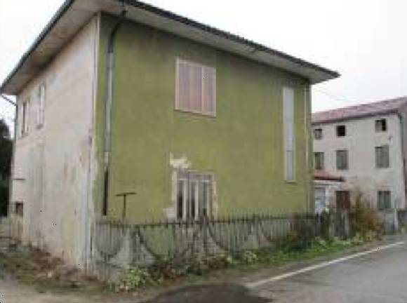 casa indipendente in vendita a Villaga