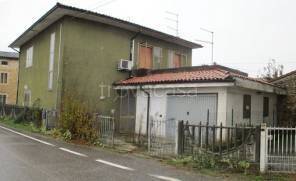 casa indipendente in vendita a Villaga