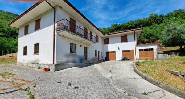 casa indipendente in vendita a Villaga