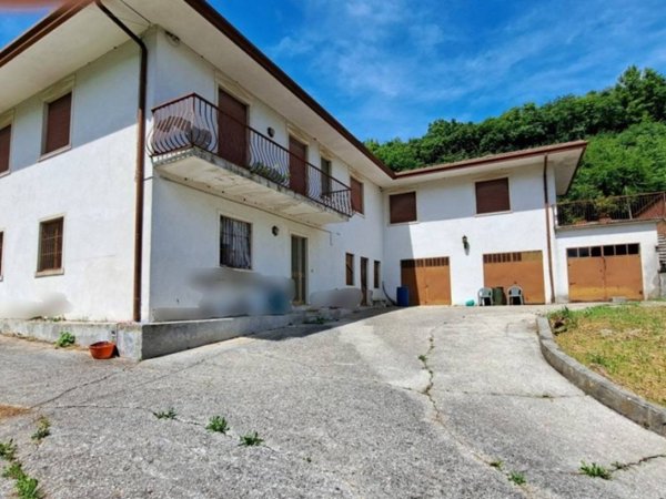 casa indipendente in vendita a Villaga