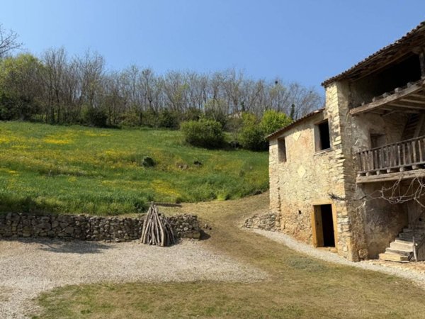 casa indipendente in vendita a Villaga
