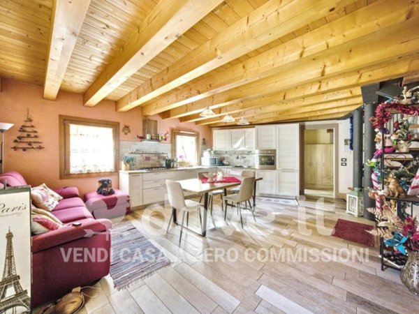 casa indipendente in vendita a Villaga