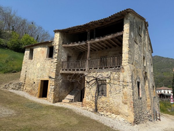 casa indipendente in vendita a Villaga