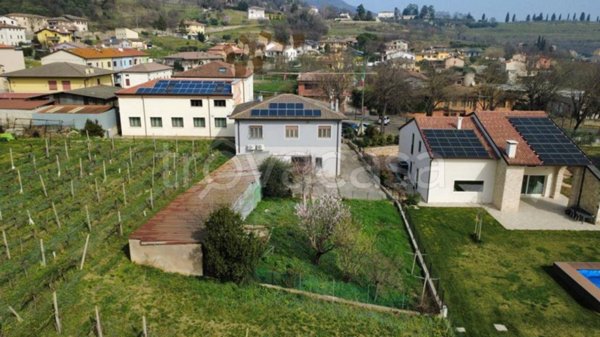 casa indipendente in vendita a Villaga