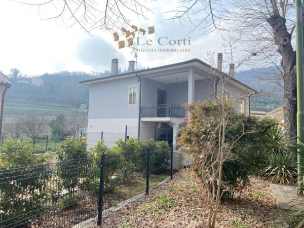 casa indipendente in vendita a Villaga