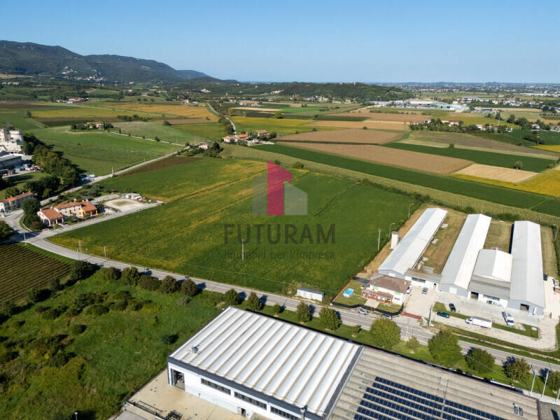 terreno edificabile in vendita a Villaga