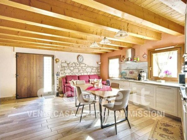 casa indipendente in vendita a Villaga